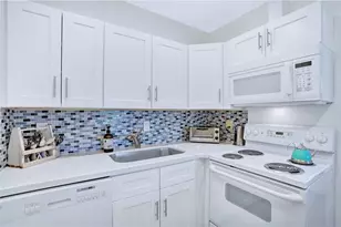 5700 NE 22nd Way, Fort Lauderdale, FL 33308 - Photo 3