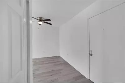 301  Croton Ave, Unit #302, Lantana, FL 33462 - Photo 13