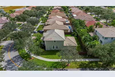 16566 N Mariposa Cir, Fort Lauderdale, FL 33331 - Photo 13