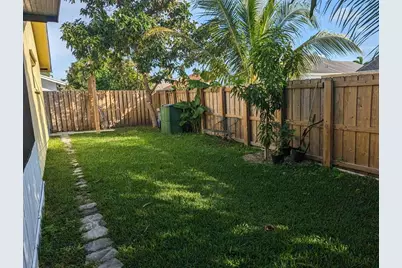 707 SE 3rd Ave, Dania Beach, FL 33004 - Photo 23