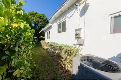 425 NW 122nd St, North Miami, FL 33168 - Photo 21