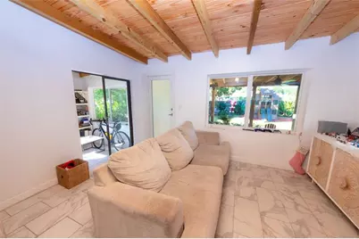 425 NW 122nd St, North Miami, FL 33168 - Photo 15