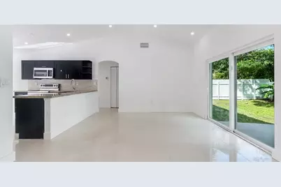 1811 SW 124th Way, Miramar, FL 33027 - Photo 7