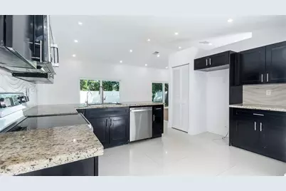 1811 SW 124th Way, Miramar, FL 33027 - Photo 13