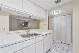 9899 Westview Dr, Coral Springs, FL 33076 - Photo 7