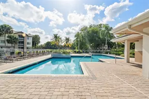 9899 Westview Dr, Coral Springs, FL 33076 - Photo 19