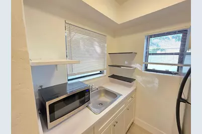 560 NE 15th Ave, Fort Lauderdale, FL 33301 - Photo 17