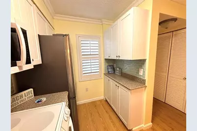 2236 N Cypress Bend Dr, Unit #304, Pompano Beach, FL 33069 - Photo 9