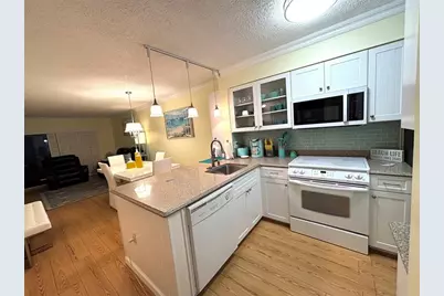 2236 N Cypress Bend Dr, Unit #304, Pompano Beach, FL 33069 - Photo 7