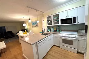 2236 N Cypress Bend Dr, Pompano Beach, FL 33069 - Photo 7