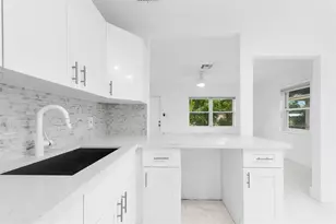 1005 NW 123rd St, North Miami, FL 33168 - Photo 17