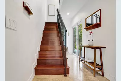 1110 NE 17th Way, Fort Lauderdale, FL 33304 - Photo 3