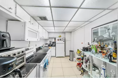 1800  Sans Souci Blvd, Unit #304, North Miami, FL 33181 - Photo 9