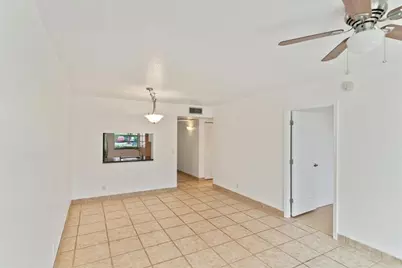 9470  Poinciana Pl, Unit # 1-103, Davie, FL 33324 - Photo 11
