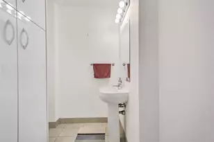 1900 N Bayshore Dr, Miami, FL 33132 - Photo 19