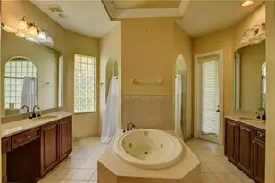 10295 Trianon Pl, Wellington, FL 33449 - Photo 11