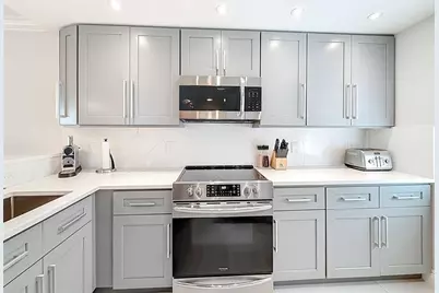 545  Oaks Ln, Unit #410, Pompano Beach, FL 33069 - Photo 13