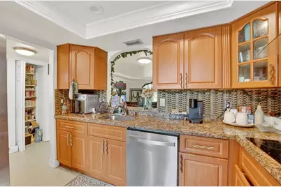 950 NW 80th Ave, Unit #106, Margate, FL 33063 - Photo 13