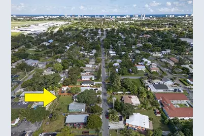 117 NE 8th St, Pompano Beach, FL 33060 - Photo 1