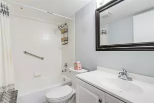 12900 SW 13th St, Pembroke Pines, FL 33027 - Photo 27