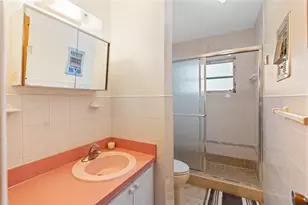 161 NE 10th Ave, Hallandale Beach, FL 33009 - Photo 15