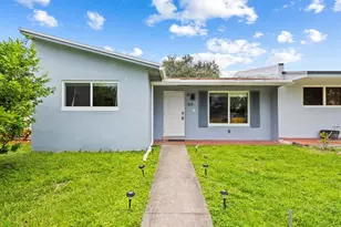 824 N Golf Dr, Hollywood, FL 33021 - Photo 1