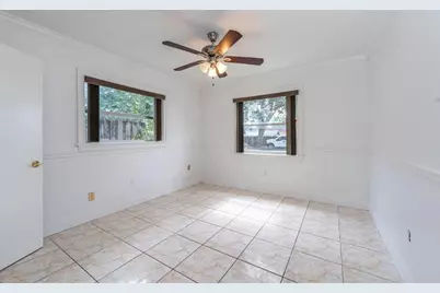 7431  Arthur St, Hollywood, FL 33024 - Photo 9