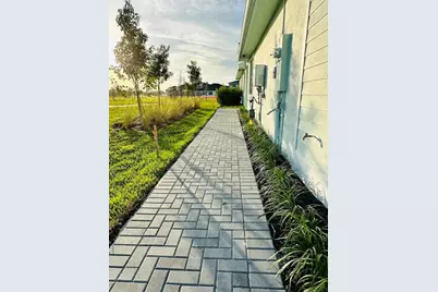 1377  Haywagon Trl, Loxahatchee, FL 33470 - Photo 7