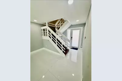 320  Sunshine Dr, Coconut Creek, FL 33066 - Photo 5