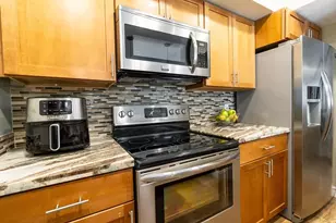 658 Kensington Pl, Wilton Manors, FL 33305 - Photo 7