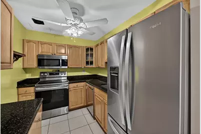 6521  Bay Club Dr, Unit #6521-2, Fort Lauderdale, FL 33308 - Photo 11