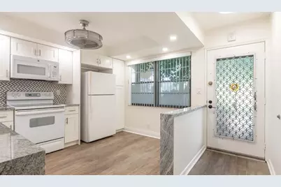 3203  Portofino Pt, Unit #M1, Coconut Creek, FL 33066 - Photo 9