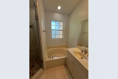 3318  Lakeside Dr, Davie, FL 33328 - Photo 17