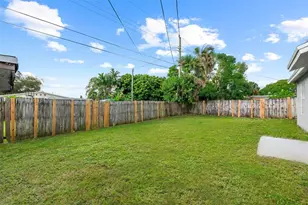 640 Foresteria Dr, West Palm Beach, FL 33403 - Photo 27