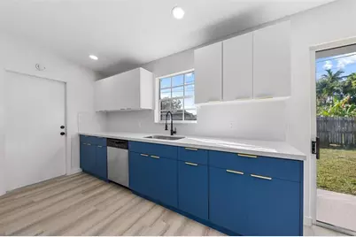 640  Foresteria Dr, West Palm Beach, FL 33403 - Photo 13