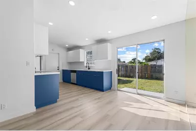 640  Foresteria Dr, West Palm Beach, FL 33403 - Photo 9