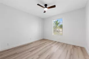 640 Foresteria Dr, West Palm Beach, FL 33403 - Photo 19