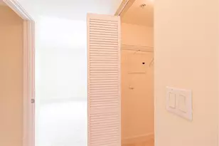 335 S Biscayne Blvd, Miami, FL 33131 - Photo 23