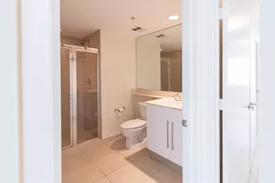 335 S Biscayne Blvd, Unit #2400, Miami, FL 33131 - Photo 17