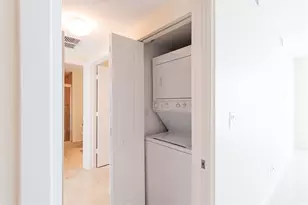 335 S Biscayne Blvd, Miami, FL 33131 - Photo 15