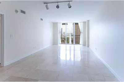 335 S Biscayne Blvd, Unit #2400, Miami, FL 33131 - Photo 3