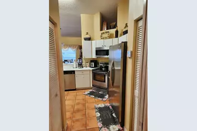 10611 SW 21st St, Miramar, FL 33025 - Photo 7