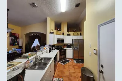 10611 SW 21st St, Miramar, FL 33025 - Photo 15