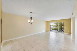 13355 SW 16th Ct, Pembroke Pines, FL 33027 - Photo 11