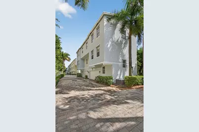 709  N St, West Palm Beach, FL 33401 - Photo 11