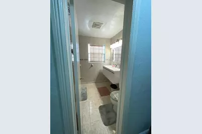 5402 SW 1st St, Plantation, FL 33317 - Photo 27