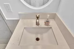 1580 NE 35th St, Oakland Park, FL 33334 - Photo 23