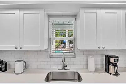 1580 NE 35th St, Oakland Park, FL 33334 - Photo 59