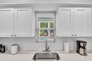 1580 NE 35th St, Oakland Park, FL 33334 - Photo 59