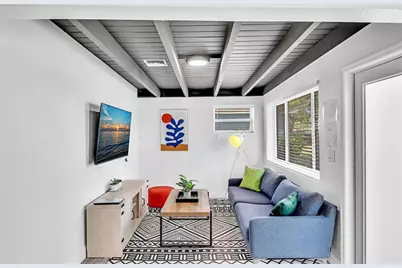 1580 NE 35th St, Oakland Park, FL 33334 - Photo 15